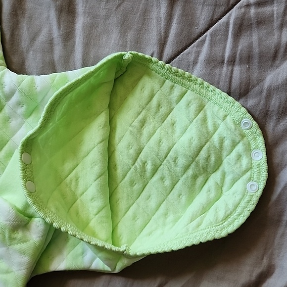 Green winter onesie - Picture 2 of 2